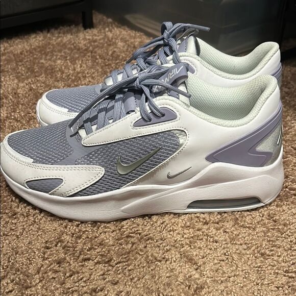 Nike Air Max Sneakers in Light Gray and White - Picture 1 of 5